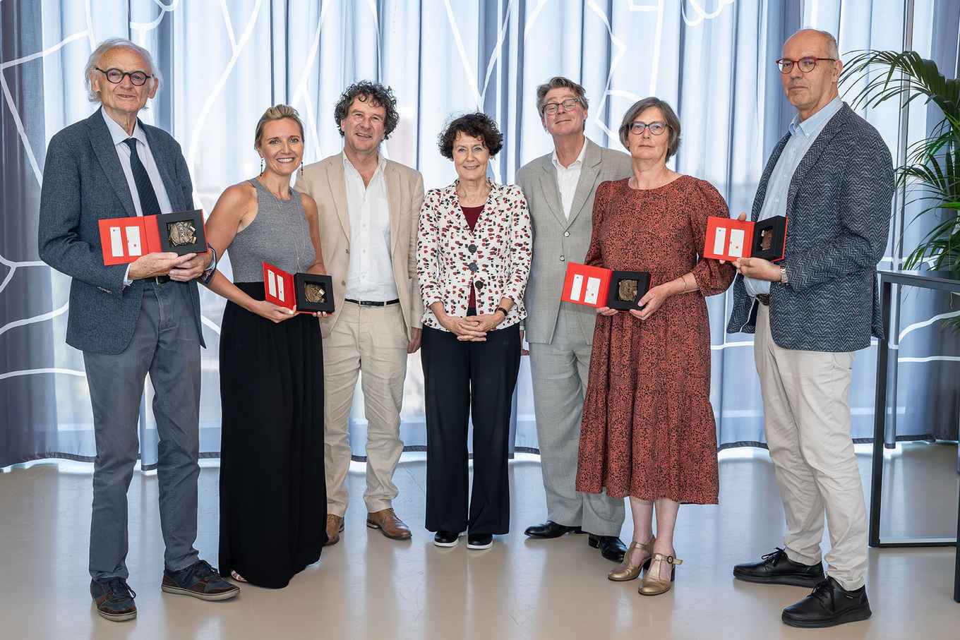 Left to right: Jan Laan, Jessica Piotrowski, Peter-Paul Verbeek, Geert ten Dam, Jan Lintsen, Hanneke Lips en Michiel van Kempen (photo: Van Harte Gefotografeerd)