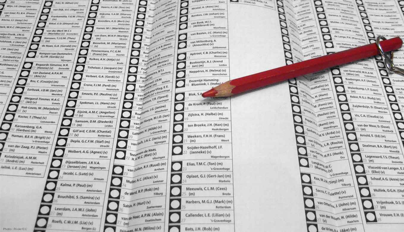 Stembiljet met rood potlood