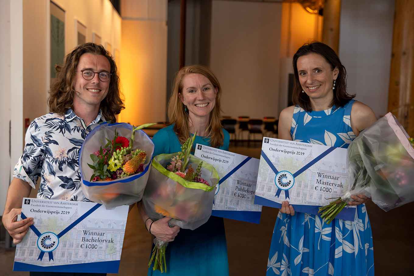 De winnaars van de FGw Onderwijsprijs: Toni Pape, Kristine Johanson en Justyna Wubs-Mrozewicz (foto: Bob Bronshoff)