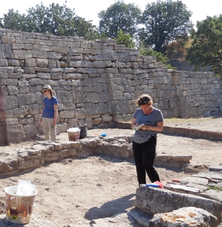 Archaeology of archaeology at Troy - University of Amsterdam