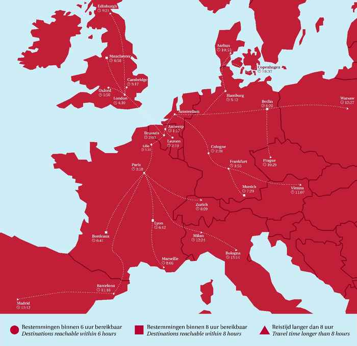 Kaart van Europa laat zien welke bestemmingen zijn bereikbaar met de trein binnen 6 of 8 uur.