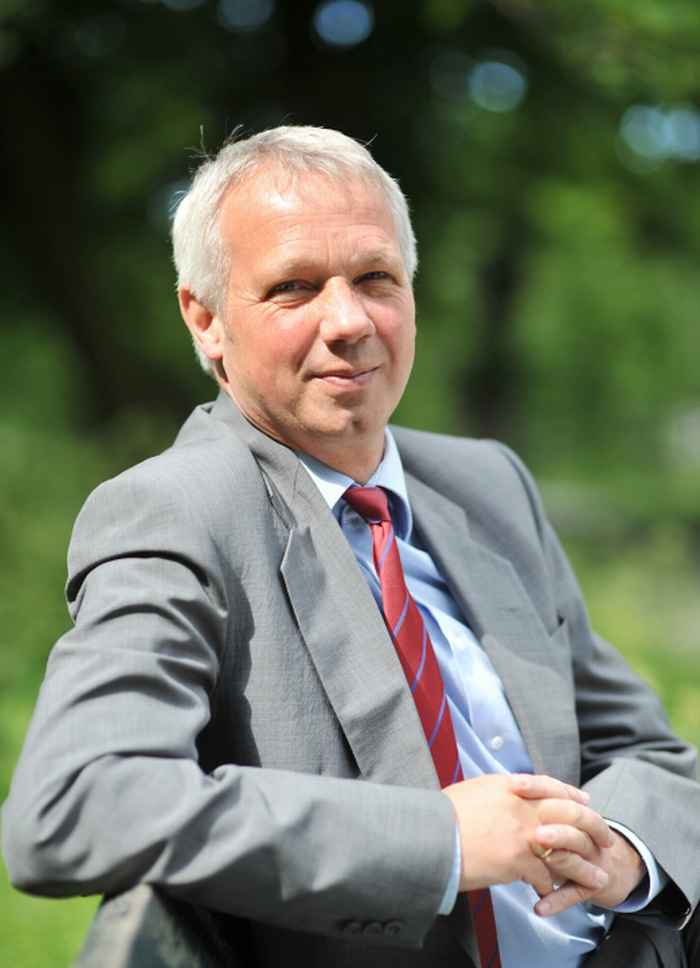 Mr R. J. van der Veen Universiteit van Amsterdam