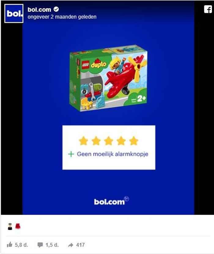 Foto van een Duplo vliegtuig met de tekst 'Geen moeilijk alarmknopje'