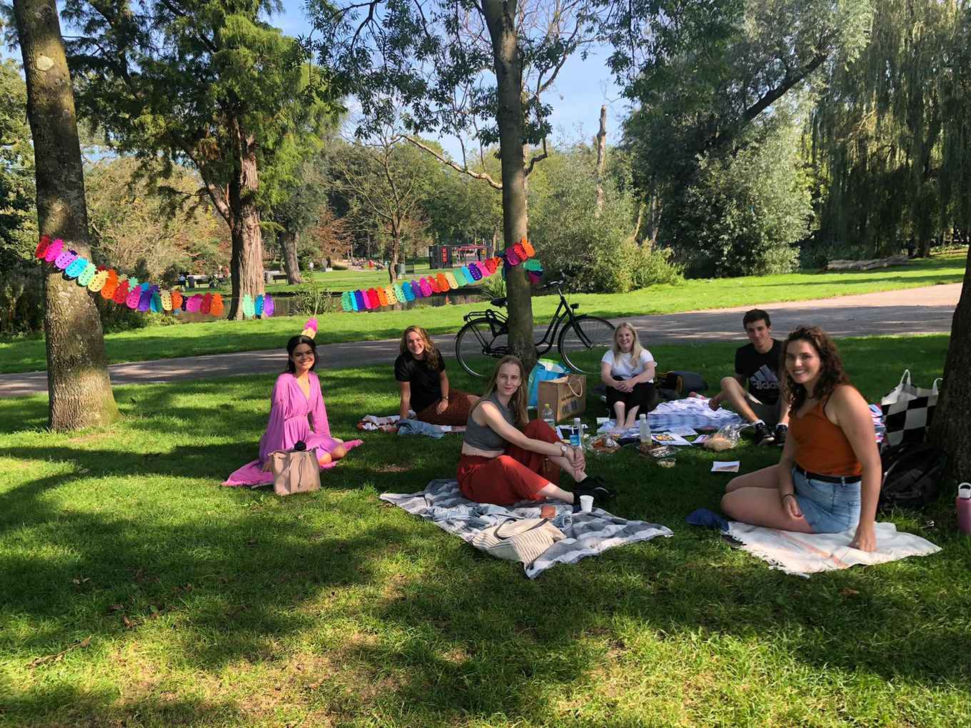 StudentWeetRaad ging dit jaar van start met een picknick in het Oosterpark