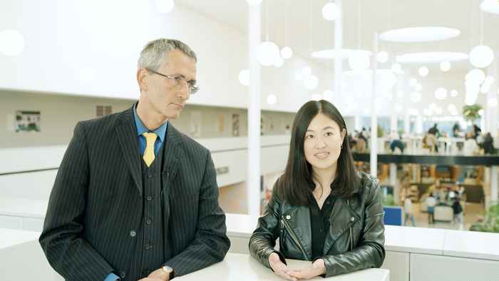 Boy Menist (Informatiemanager onderzoek) en Lisa Yu (Data Science Centre)