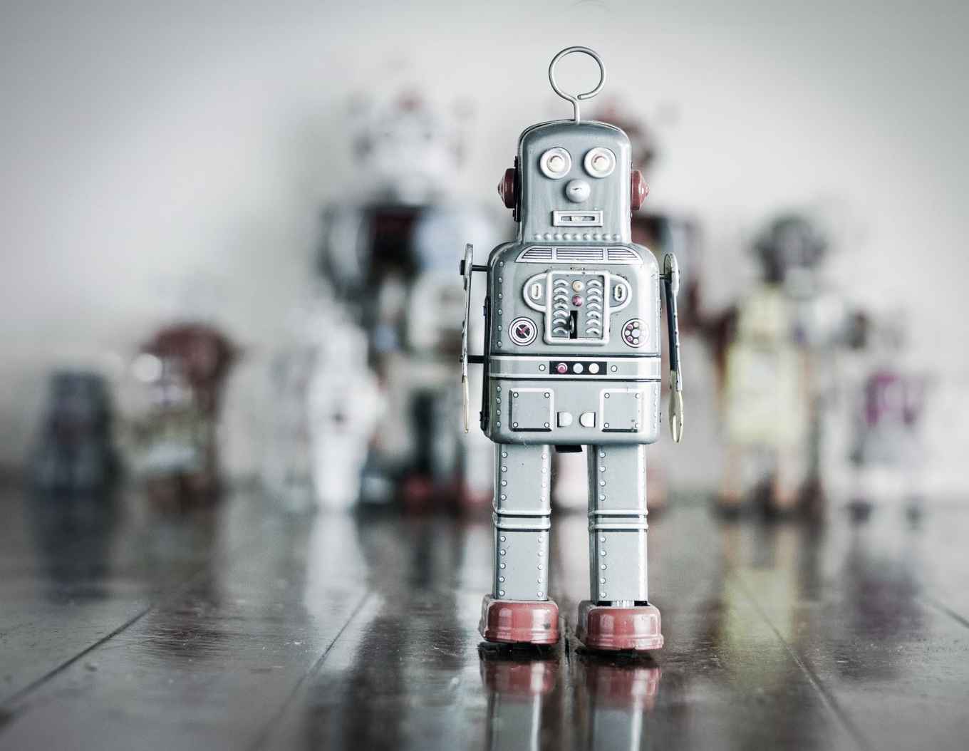 picture of a tin robot toy