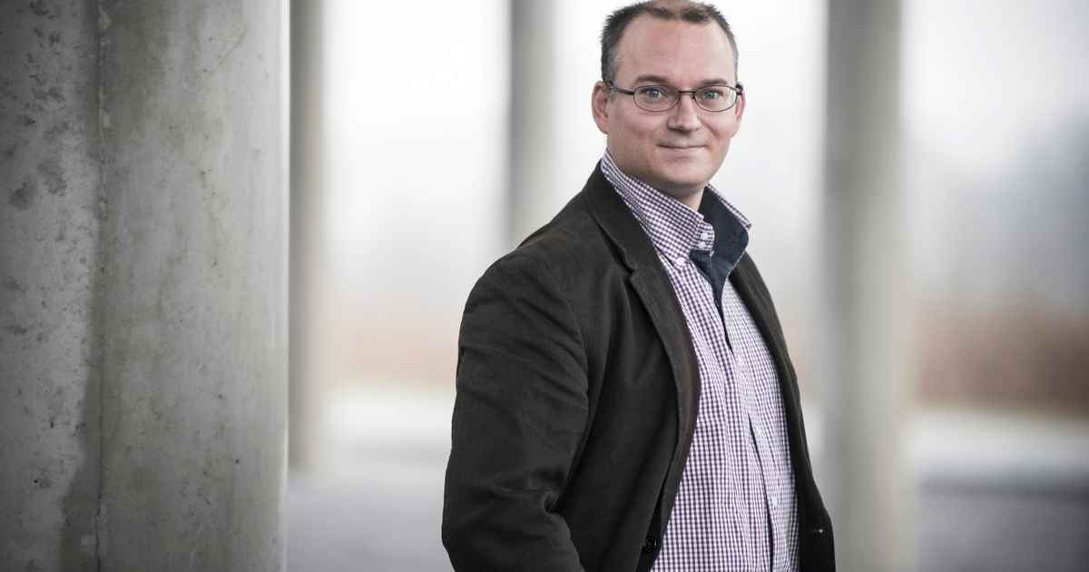 Dr Bas de Bruin, professor of Bio-inspired Sustainable Catalysis ...