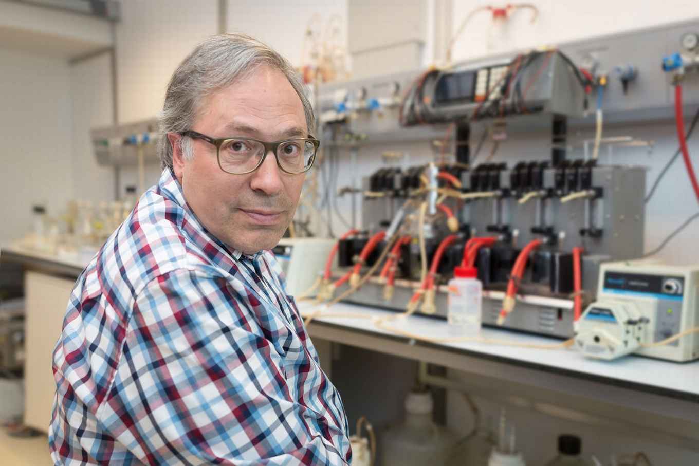 Prof Benno ter Kuile