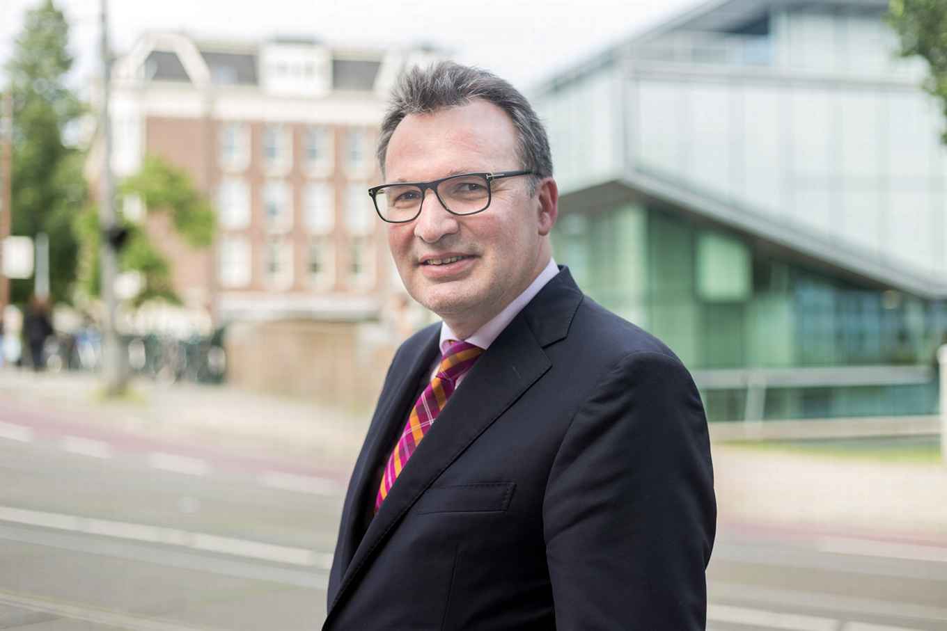 dhr. prof. dr. Jan Bouwens, hoogleraar FEB, Accounting