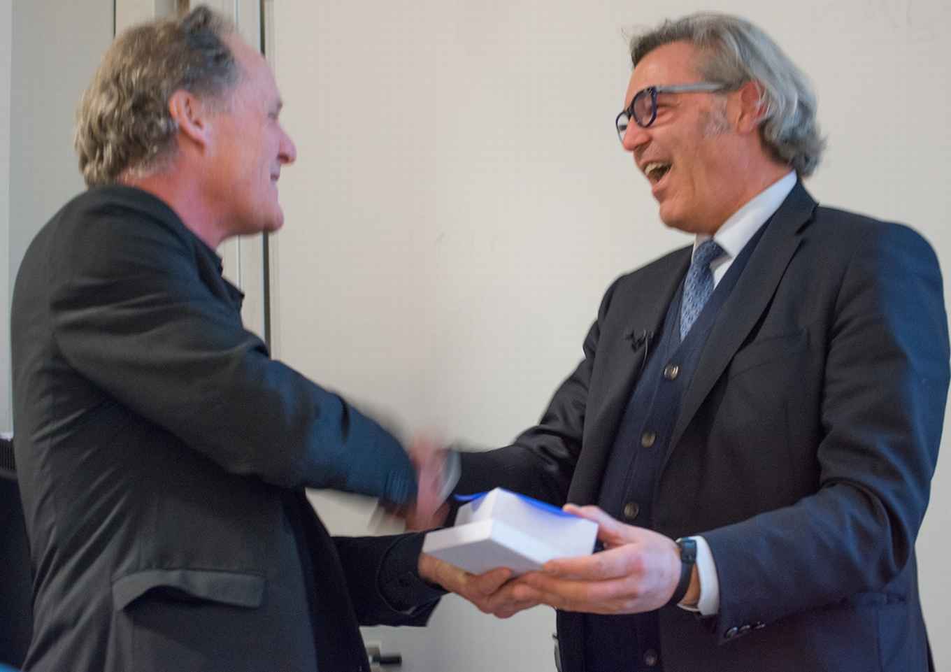 Uitreiking facultaire erepenning Antonio Santarelli