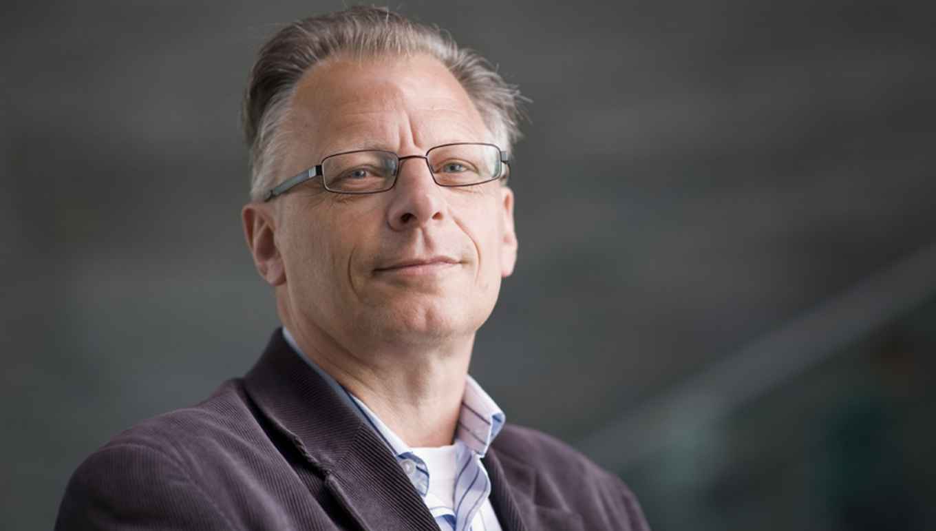 dhr. prof.dr. H.B.M. (Huub) Wijfjes