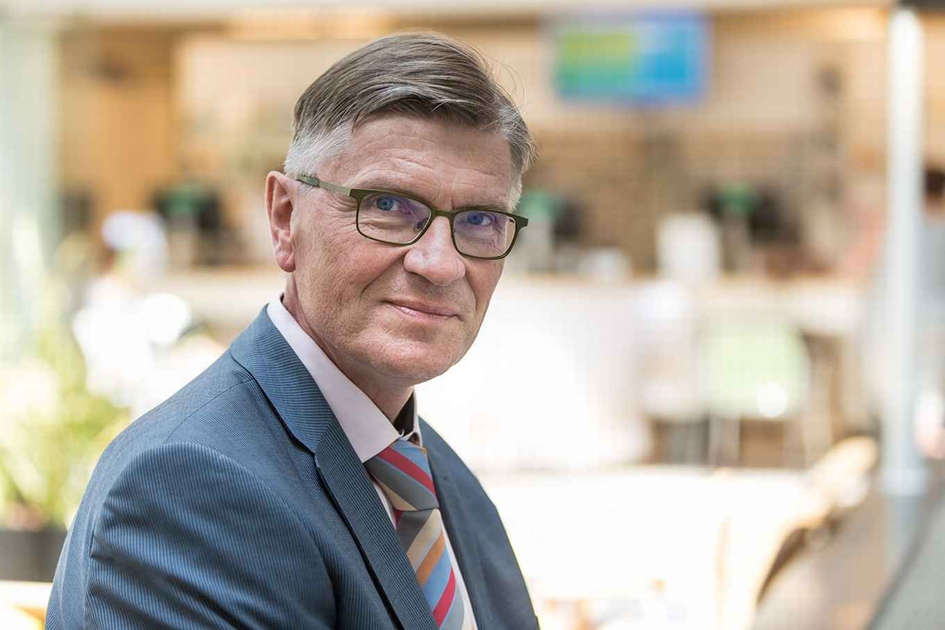 Heuvel, Jaap van den Heuvel, hoogleraar FEB, Healthcare Management