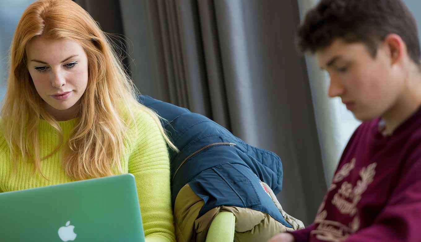 studenten in De Brug