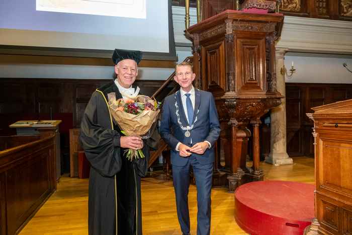 Benoemd tot Officier in de Orde van Oranje-Nassau